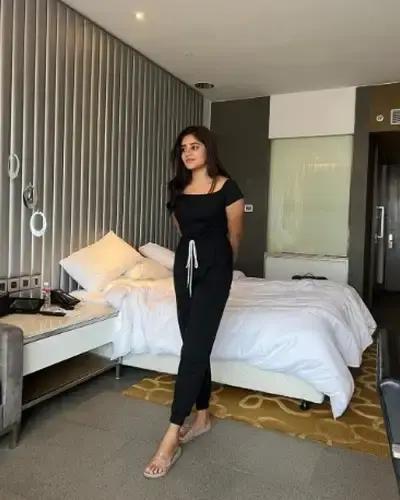 Call Girls Kankrej Cash On Delivery